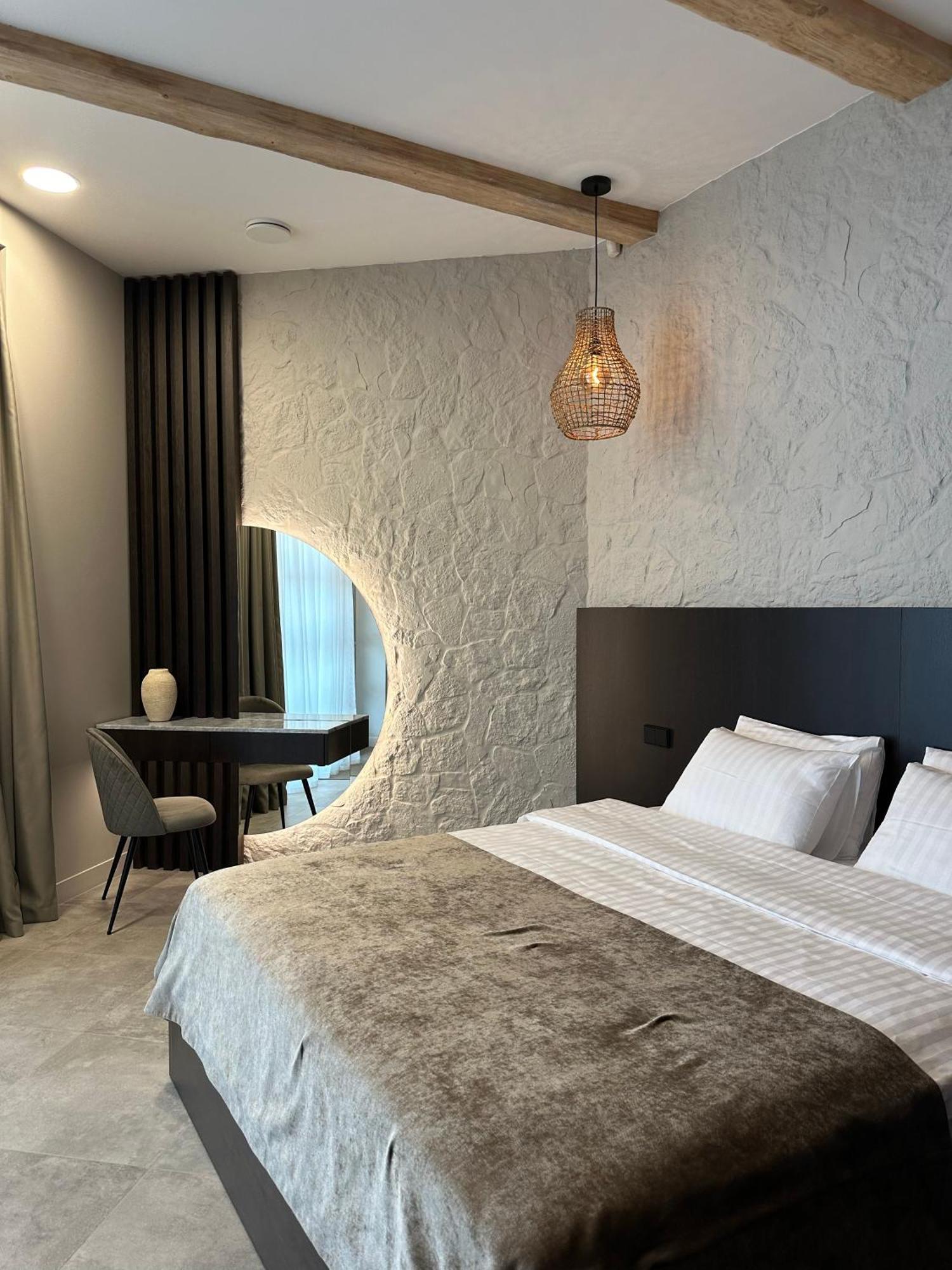 Boutique Light House Готель